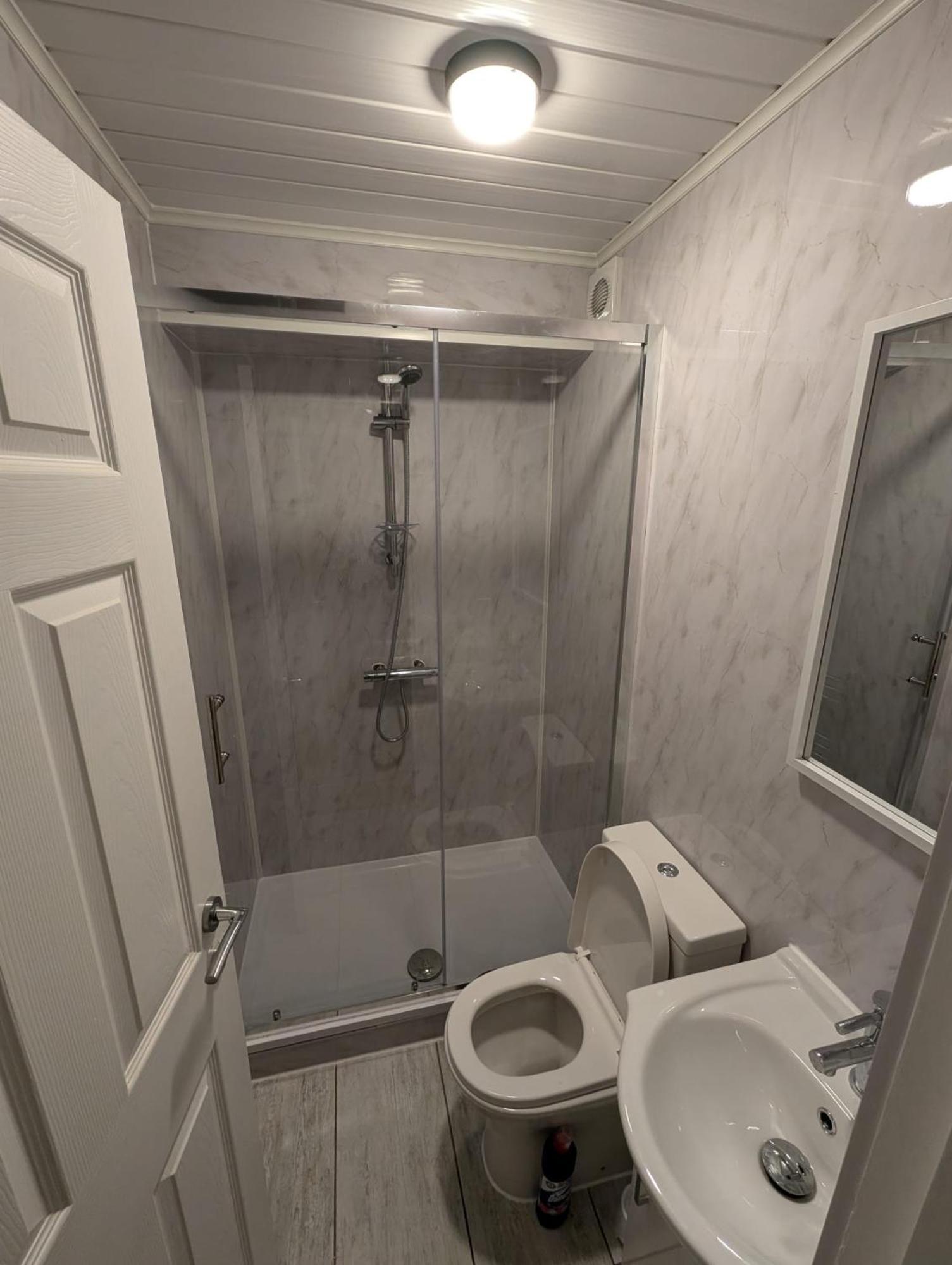 London En-Suite Double Rooms - Leytonstone E11 Londres Exterior foto